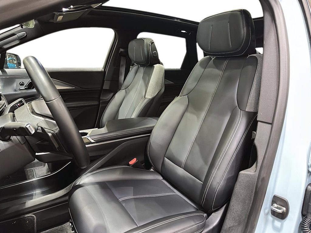 2024 Cadillac LYRIQ 4dr Tech w/1SA in Stratford, Ontario - 8 - w1024h768px