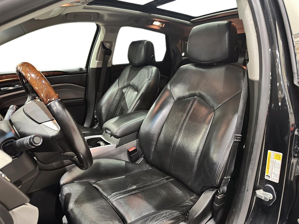 2011 Cadillac SRX AWD V6 Luxury and Performance 1SC in Stratford, Ontario - 8 - w1024h768px