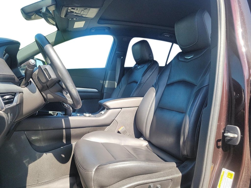 2021 Cadillac XT4 Premium Luxury AWD in Brantford, Ontario - 8 - w1024h768px