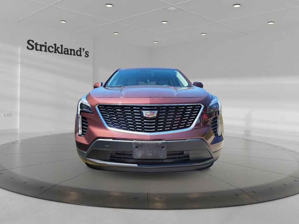 2022 Cadillac XT4 Luxury FWD in Brantford, Ontario - 2 - w1024h768px