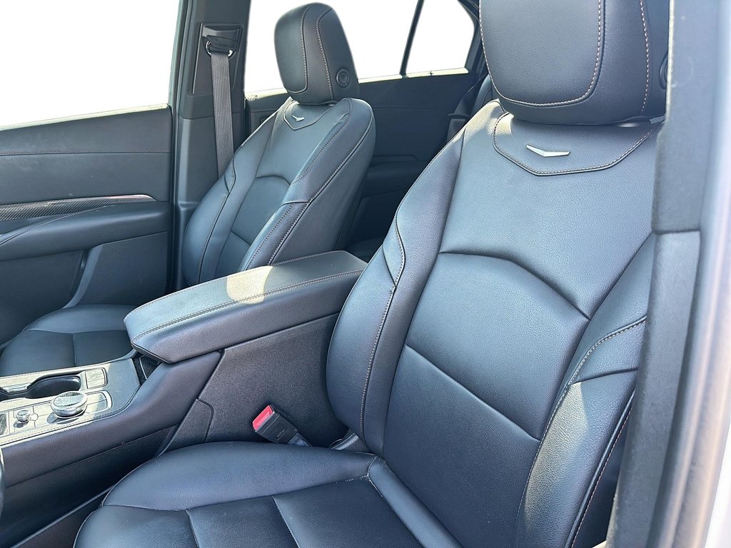 2023 Cadillac XT4 Sport AWD in Brantford, Ontario - 8 - w1024h768px