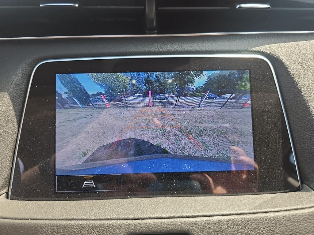 2023 Cadillac XT4 Premium Luxury AWD in Brantford, Ontario - 17 - w1024h768px