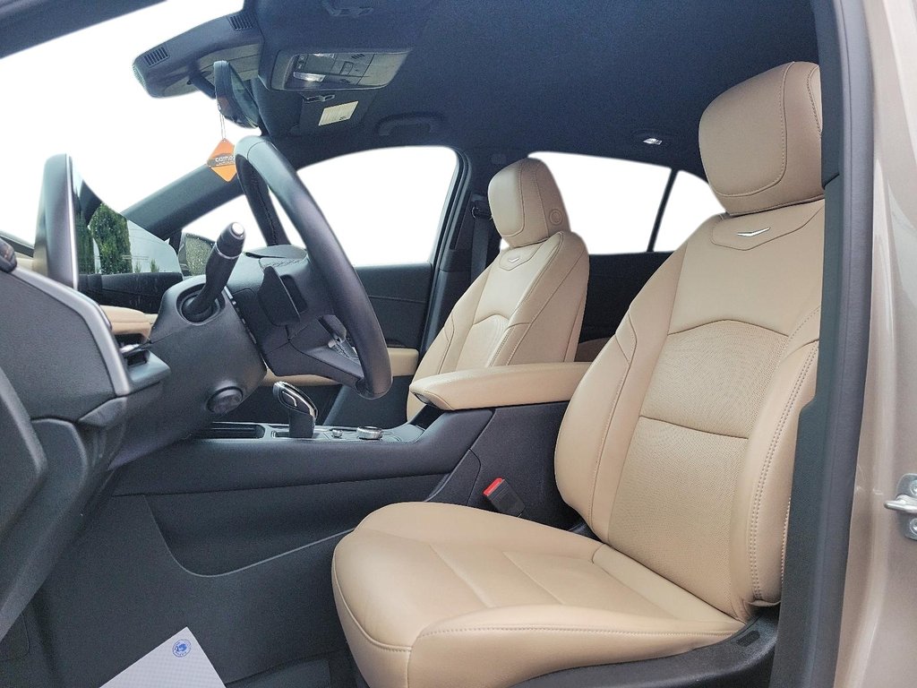 2024 Cadillac XT4 AWD 4dr Premium Luxury in Brantford, Ontario - 8 - w1024h768px