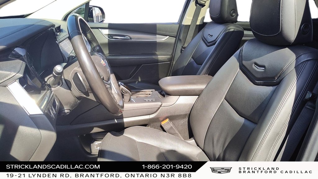 2019  XT5 AWD Luxury in Brantford, Ontario - 8 - w1024h768px