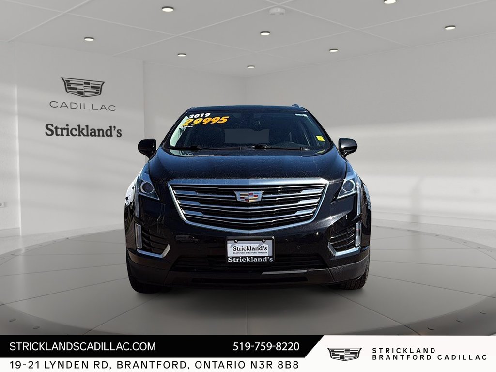 2019 Cadillac XT5 AWD Luxury in Brantford, Ontario - 2 - w1024h768px
