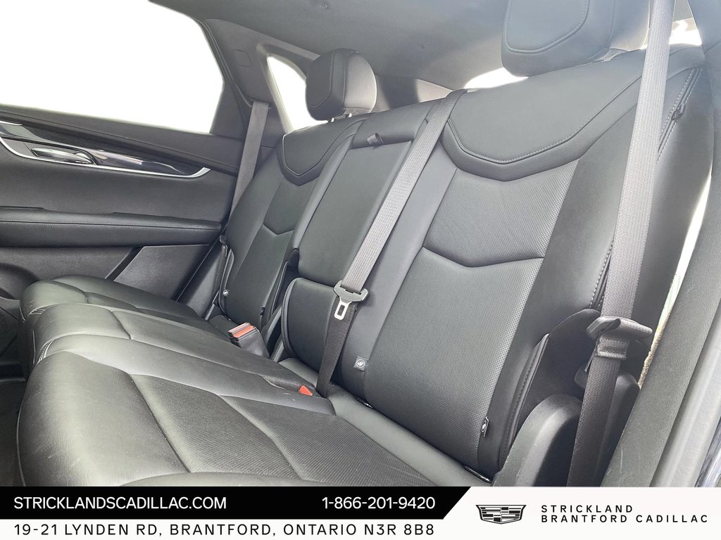 2021  XT5 Premium Luxury AWD in Stratford, Ontario - 9 - w1024h768px
