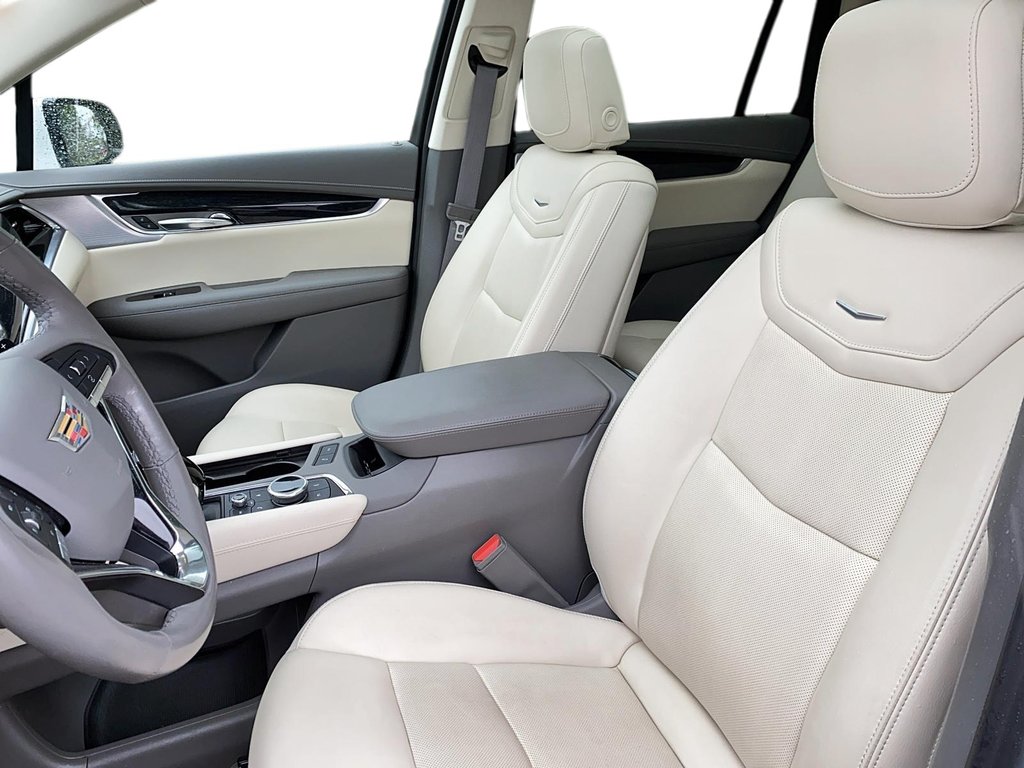 2023 Cadillac XT6 Premium Luxury AWD in Brantford, Ontario - 8 - w1024h768px