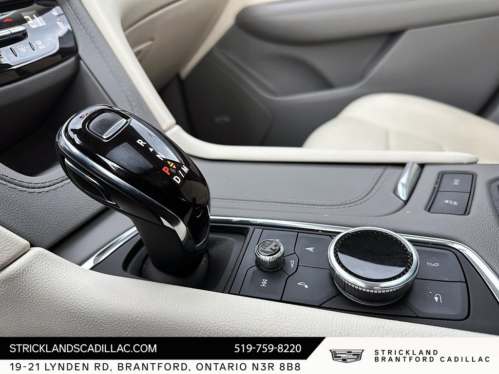 2023 Cadillac XT6 Premium Luxury AWD in Brantford, Ontario - 14 - w1024h768px