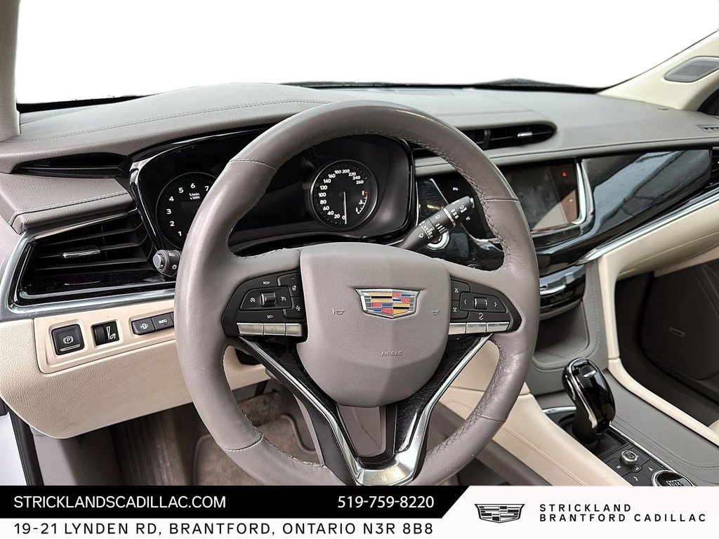 2023 Cadillac XT6 Premium Luxury AWD in Brantford, Ontario - 9 - w1024h768px