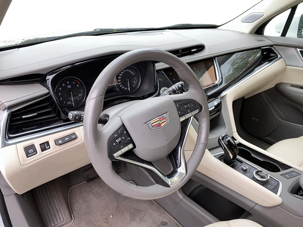 2023 Cadillac XT6 Premium Luxury AWD in Brantford, Ontario - 9 - w1024h768px