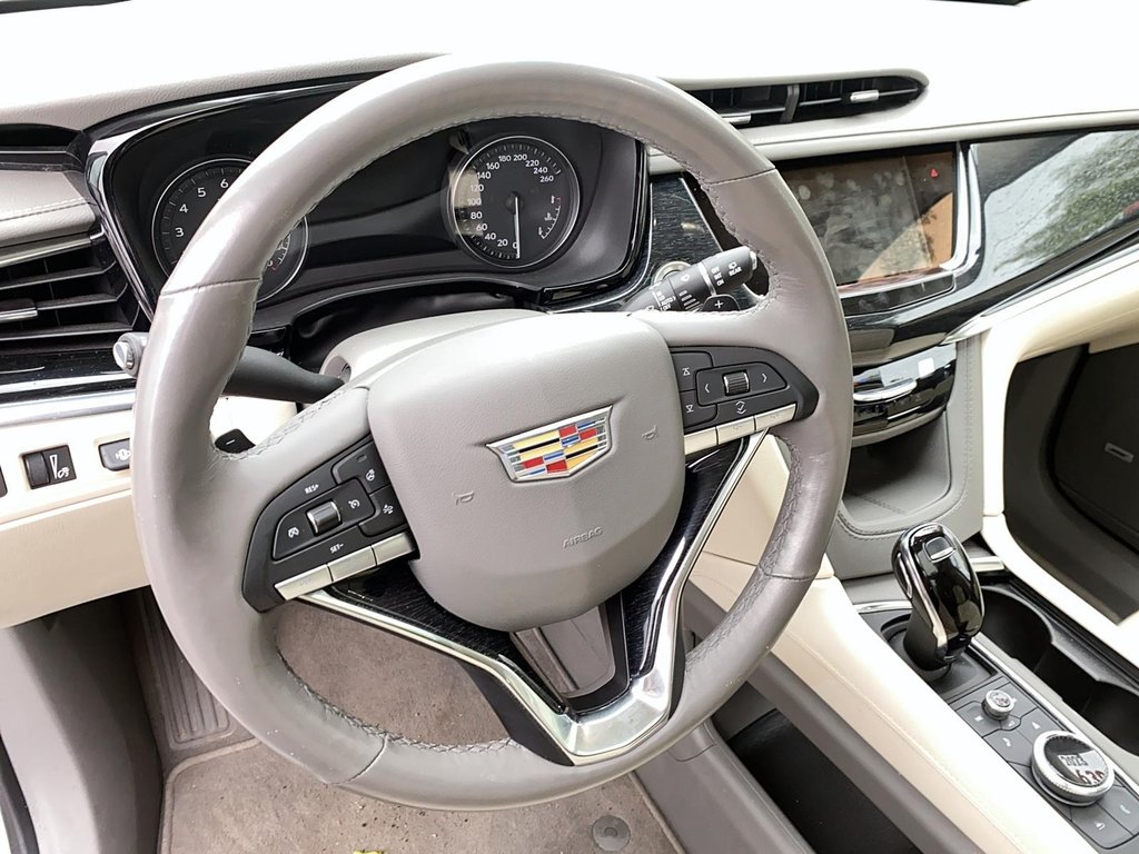 2023 Cadillac XT6 Premium Luxury AWD in Brantford, Ontario - 11 - w1024h768px