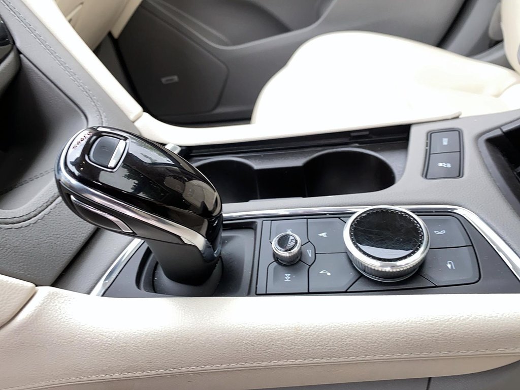 2023 Cadillac XT6 Premium Luxury AWD in Brantford, Ontario - 13 - w1024h768px