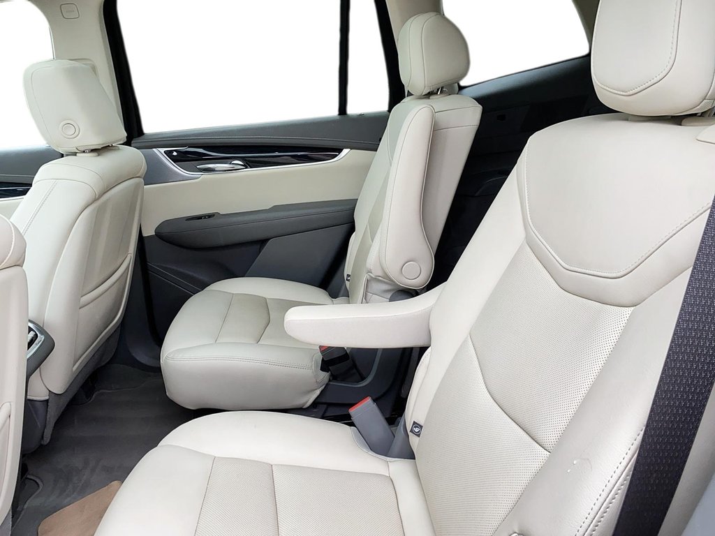 2023 Cadillac XT6 Premium Luxury AWD in Brantford, Ontario - 21 - w1024h768px