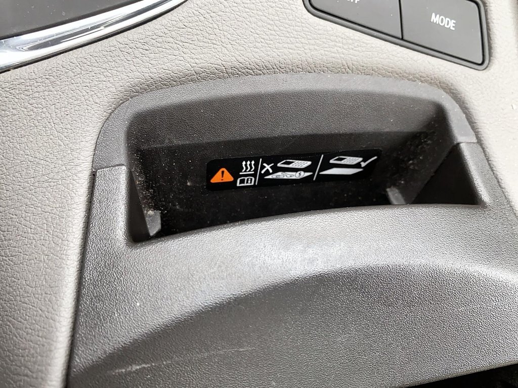2023 Cadillac XT6 Premium Luxury AWD in Brantford, Ontario - 17 - w1024h768px