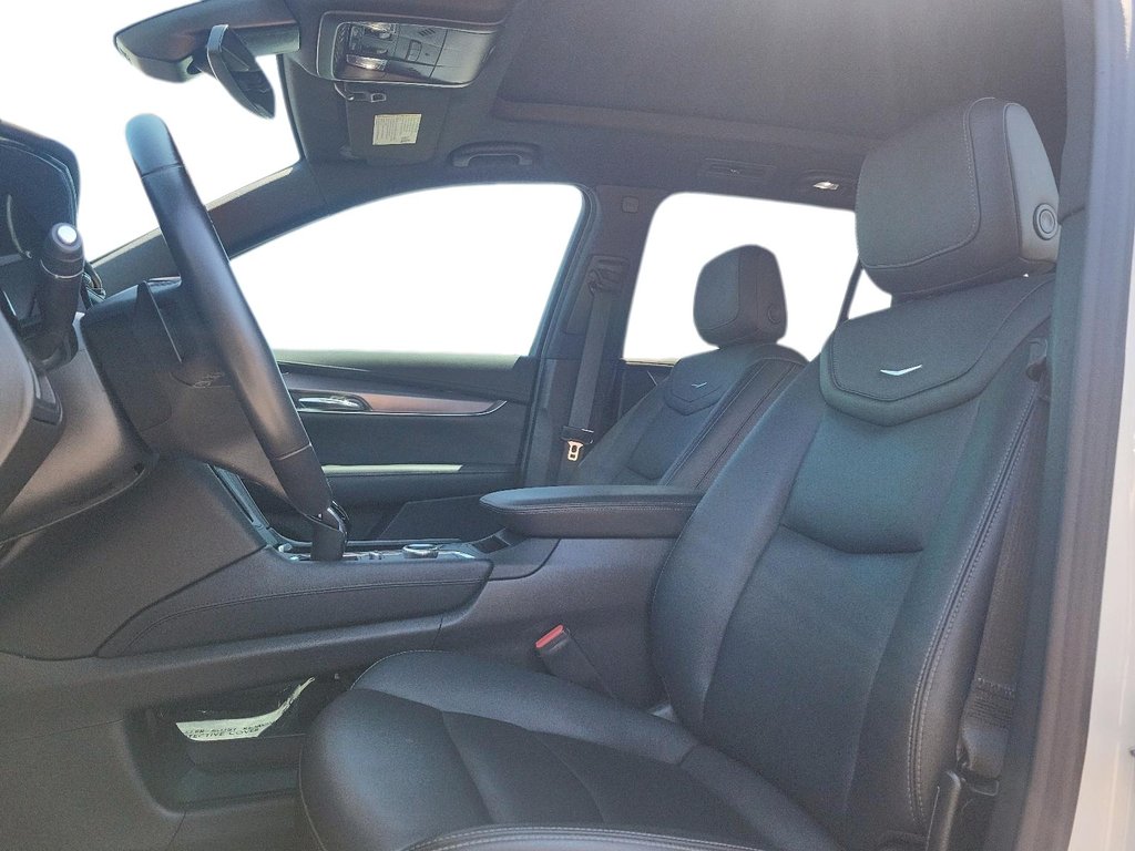 2023 Cadillac XT6 Luxury AWD in Brantford, Ontario - 8 - w1024h768px