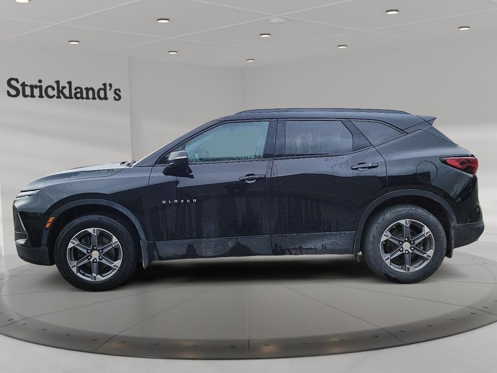 2023 Chevrolet Blazer True North AWD in Brantford, Ontario - 3 - w1024h768px