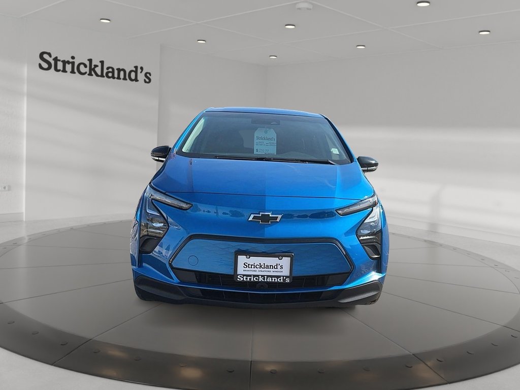 2023 Chevrolet Bolt EV 1LT in Brantford, Ontario - 2 - w1024h768px