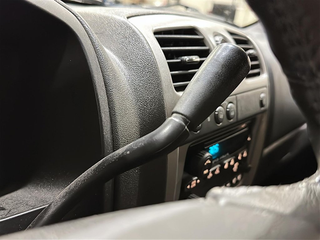 2011 Chevrolet Colorado Crew Cab 4WD 1SD in Brantford, Ontario - 14 - w1024h768px