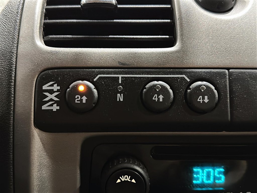 2011 Chevrolet Colorado Crew Cab 4WD 1SD in Brantford, Ontario - 15 - w1024h768px