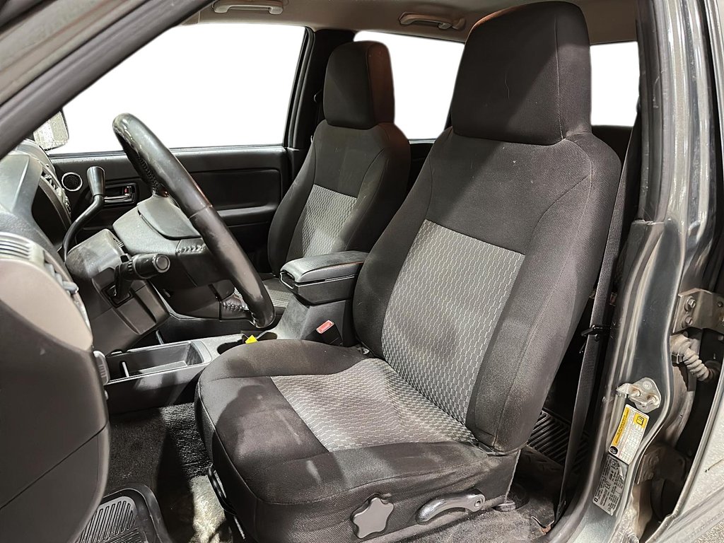 2011 Chevrolet Colorado Crew Cab 4WD 1SD in Brantford, Ontario - 8 - w1024h768px