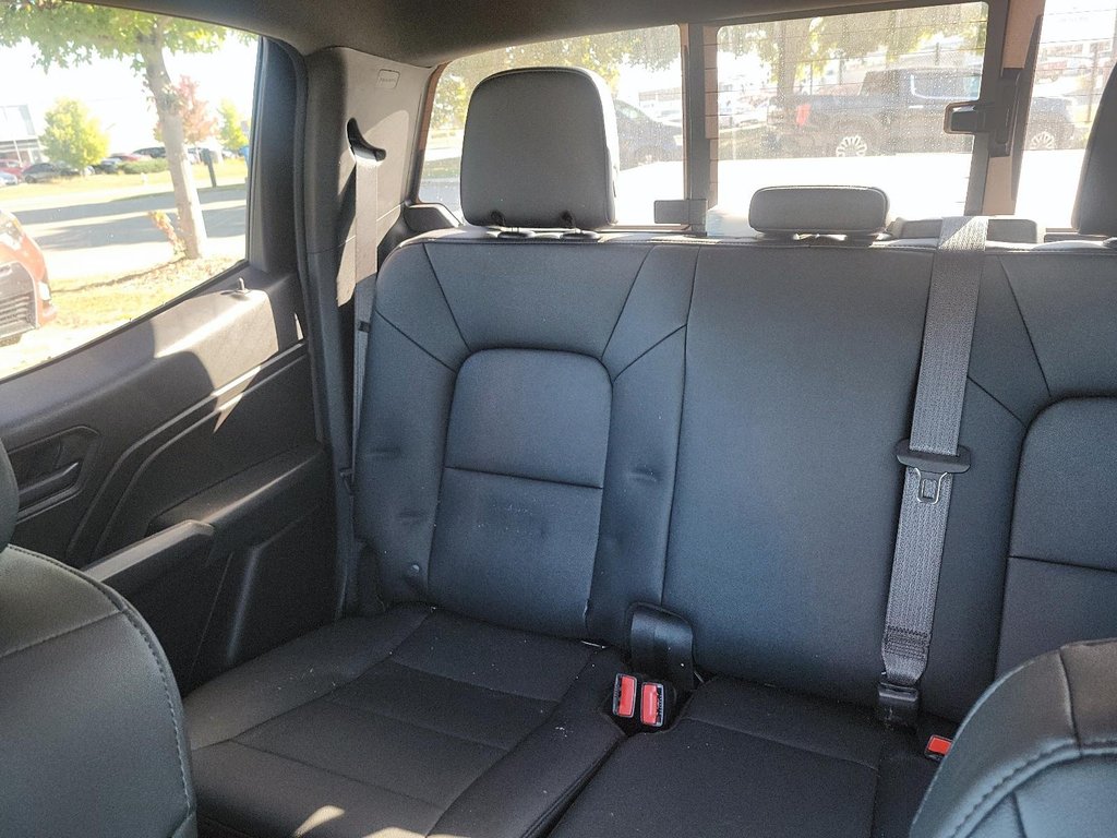 2026 Chevrolet Colorado Crew Cab Short Box 4-Wheel Drive Trail Boss in Brantford, Ontario - 14 - w1024h768px