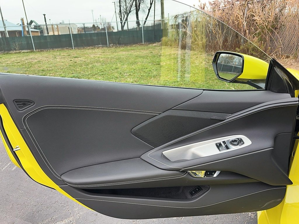 2024 Chevrolet Corvette Stingray Coupe 1LT in Brantford, Ontario - 11 - w1024h768px