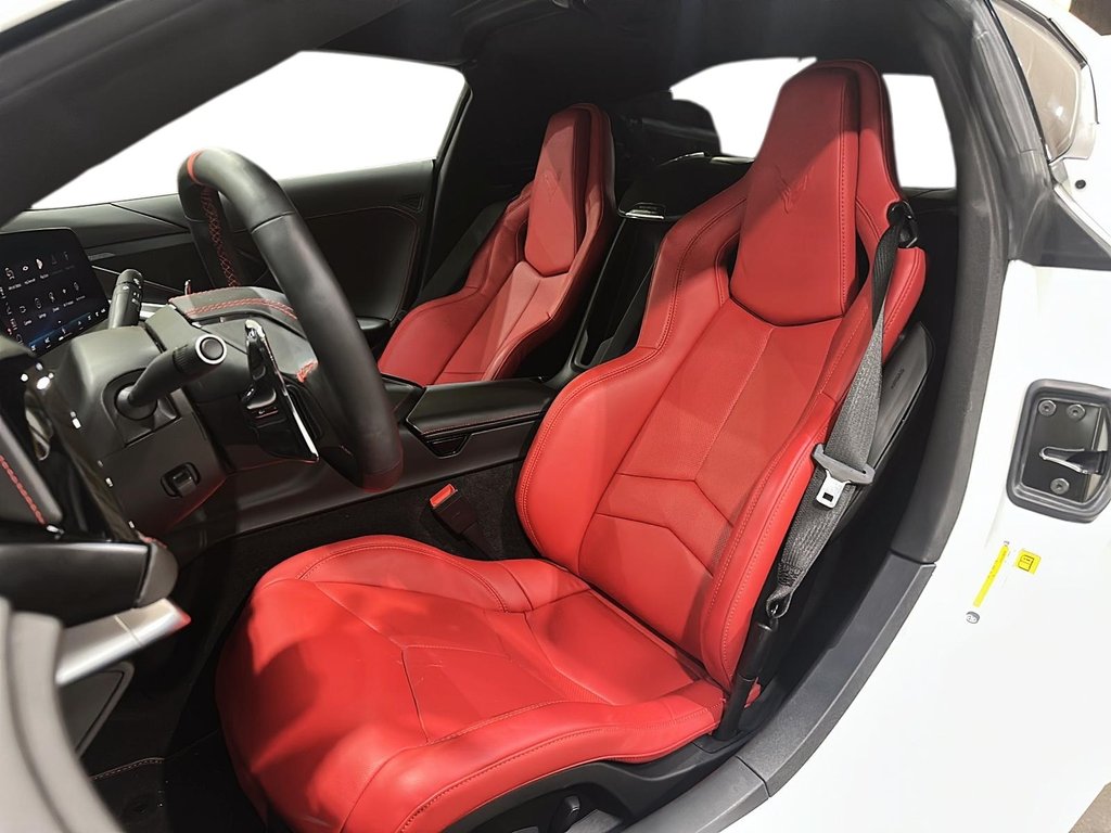 2026 Chevrolet Corvette Stingray Coupe 1LT in Brantford, Ontario - 9 - w1024h768px