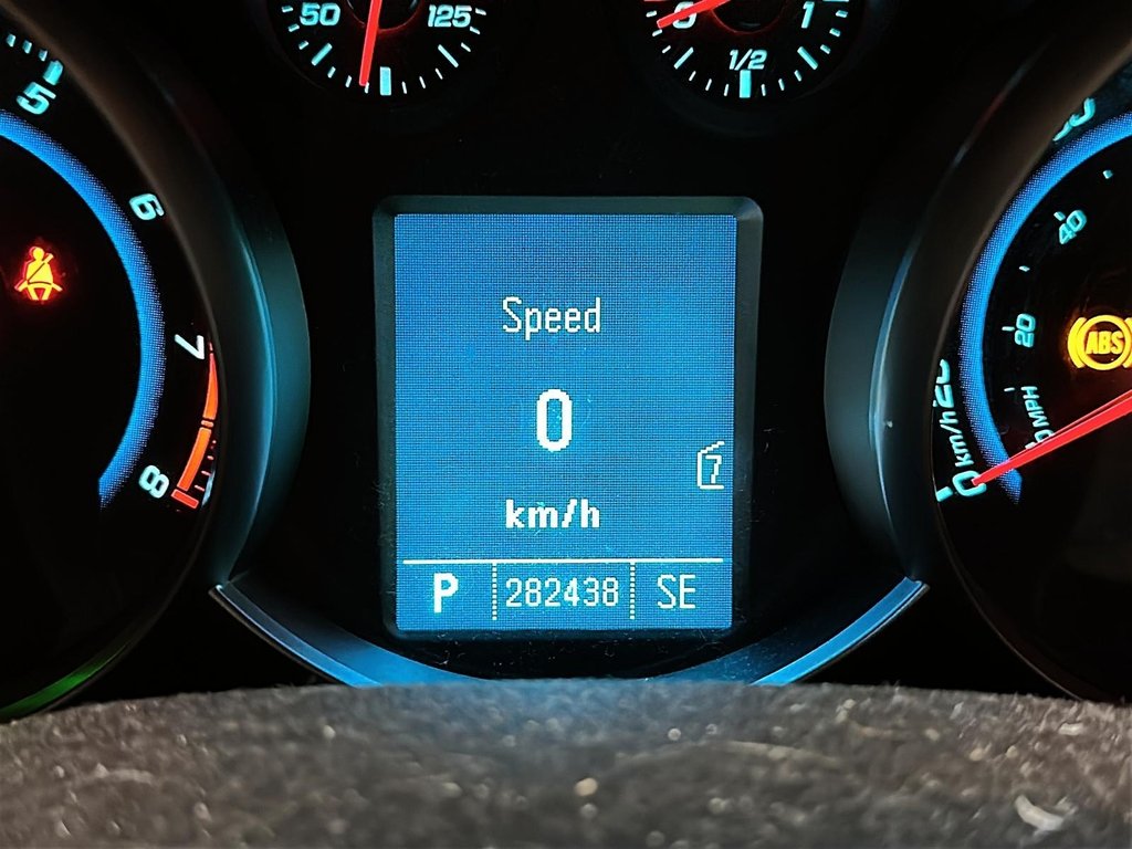 2011 Chevrolet Cruze LT Turbo in Brantford, Ontario - 12 - w1024h768px