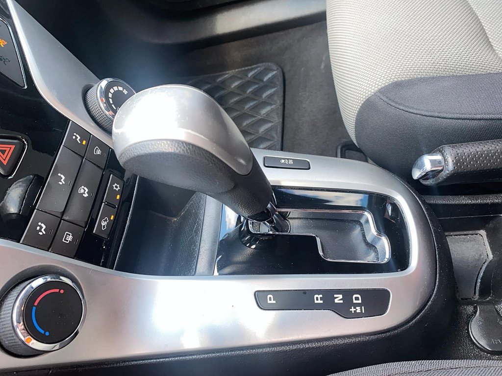 2014 Chevrolet Cruze 2LS in Stratford, Ontario - 14 - w1024h768px