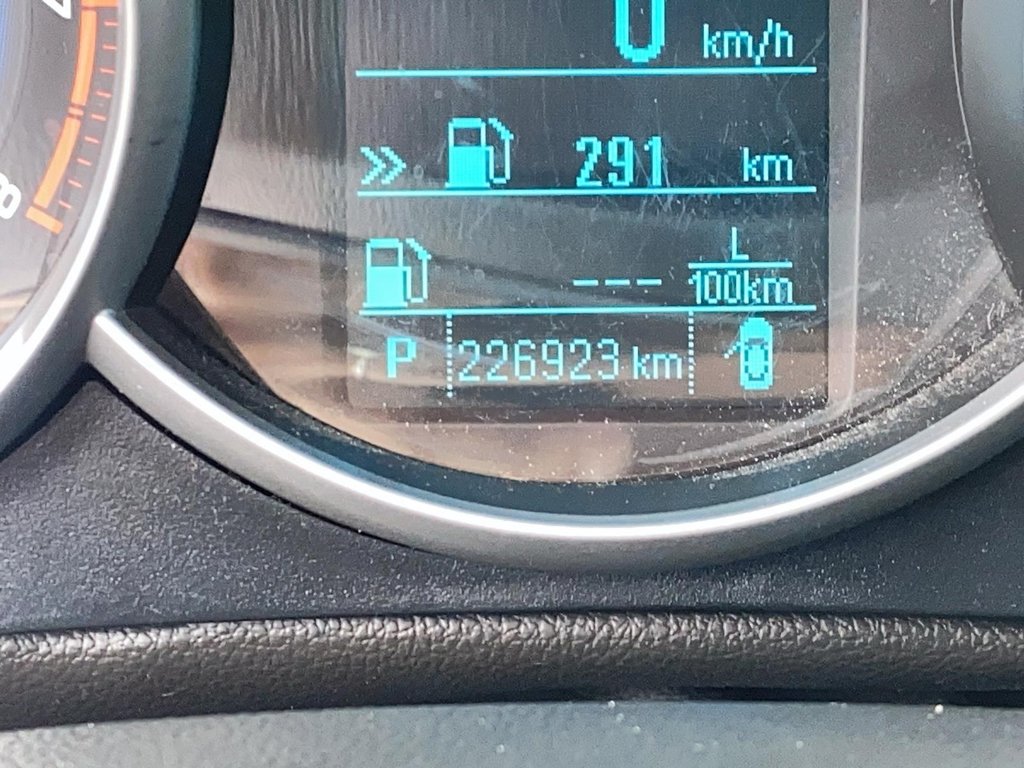 2014 Chevrolet Cruze 2LS in Stratford, Ontario - 12 - w1024h768px
