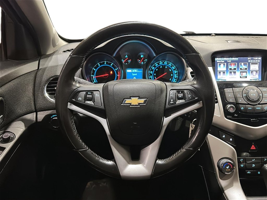 2014 Chevrolet Cruze 2LT in Brantford, Ontario - 11 - w1024h768px