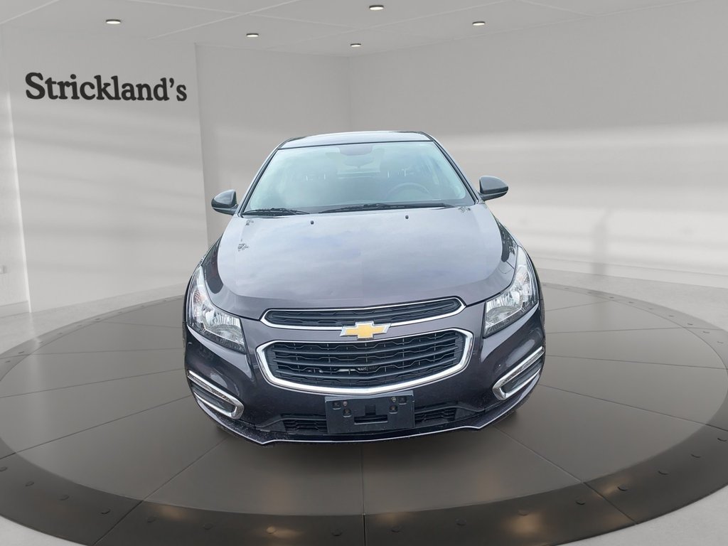 2016 Chevrolet Cruze Limited LT Turbo in Brantford, Ontario - 2 - w1024h768px