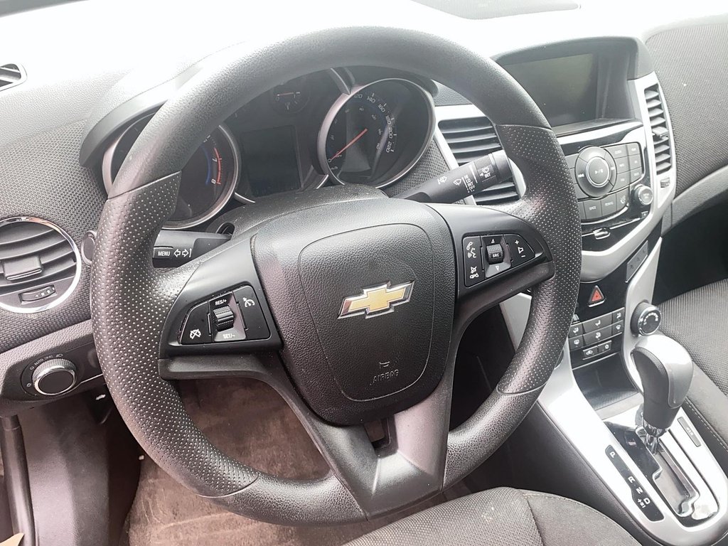 2016 Chevrolet Cruze Limited LT Turbo in Brantford, Ontario - 11 - w1024h768px