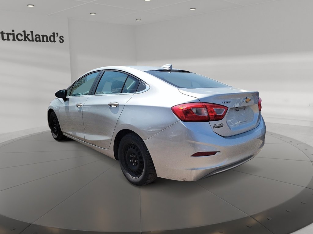 2016 Chevrolet Cruze Limited LT Turbo in Brantford, Ontario - 4 - w1024h768px