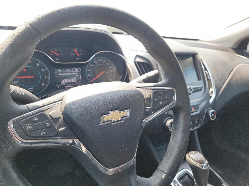 2016 Chevrolet Cruze Limited LT Turbo in Brantford, Ontario - 17 - w1024h768px
