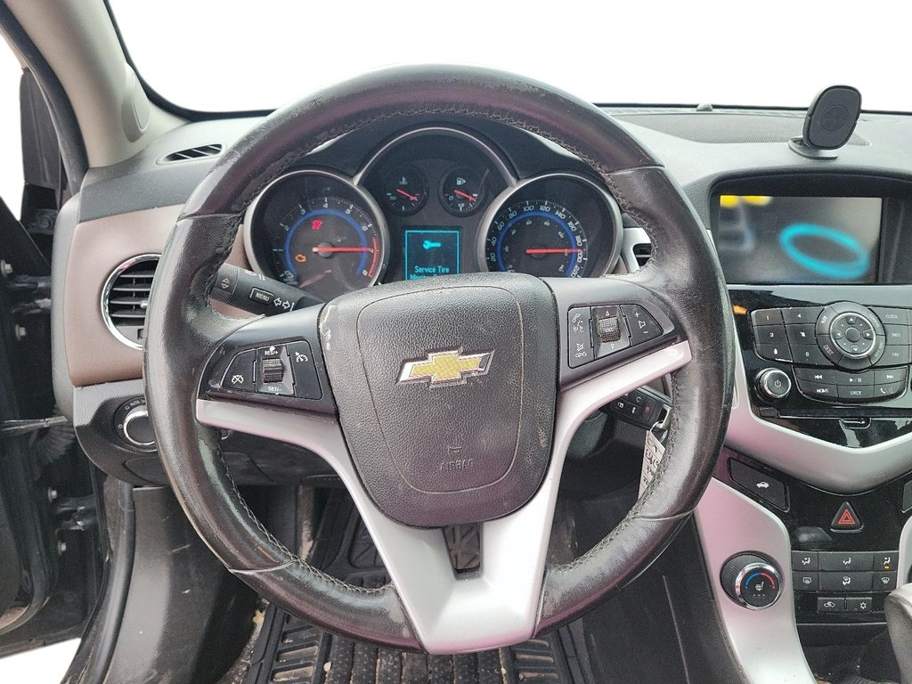 2016 Chevrolet Cruze Limited LT Turbo in Brantford, Ontario - 11 - w1024h768px