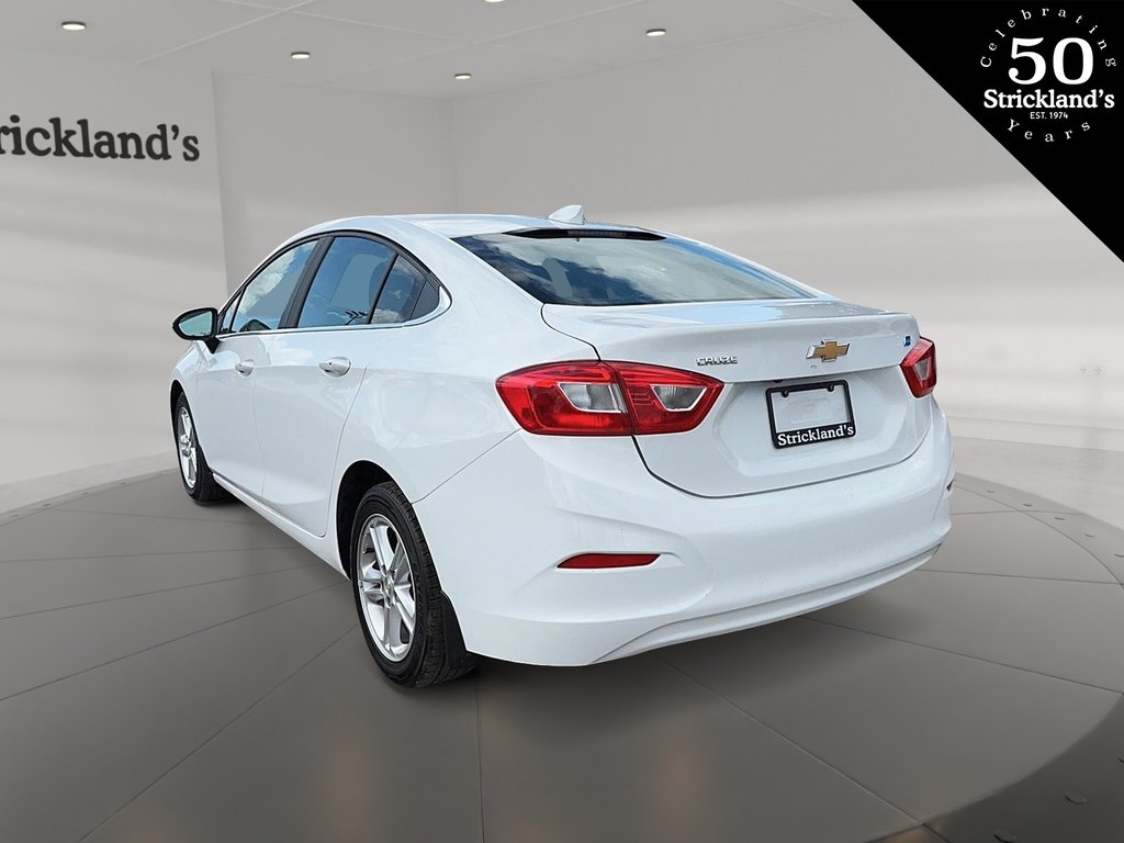 2017  Cruze LT - 6AT Diesel in Stratford, Ontario - 4 - w1024h768px