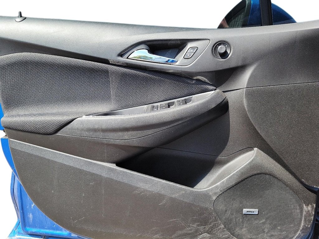 2017 Chevrolet Cruze Hatchback LT - 6AT in Brantford, Ontario - 10 - w1024h768px