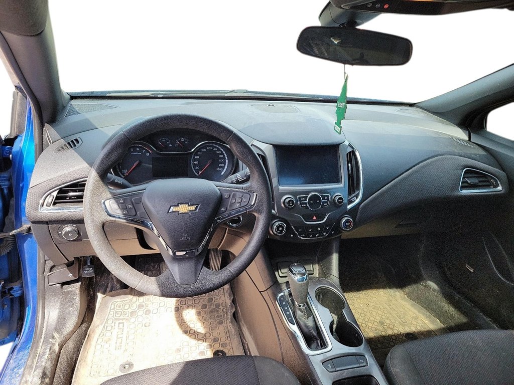 2017 Chevrolet Cruze Hatchback LT - 6AT in Brantford, Ontario - 9 - w1024h768px