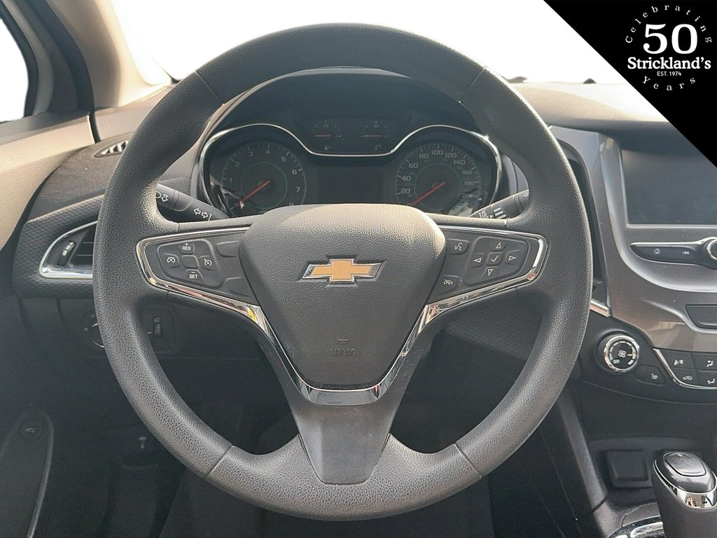 2018  Cruze LT - 6AT in Stratford, Ontario - 6 - w1024h768px