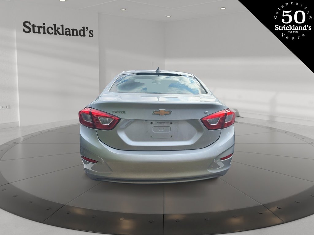 2018  Cruze LT - 6AT in Stratford, Ontario - 2 - w1024h768px