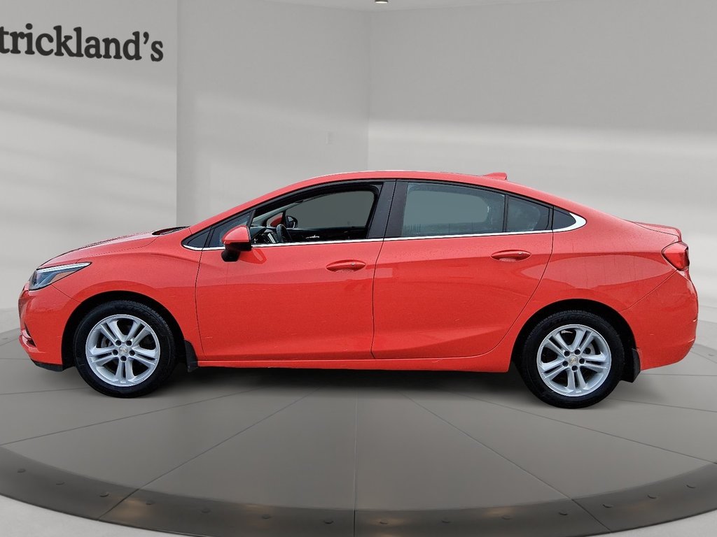 2018 Chevrolet Cruze LT - 6AT in Brantford, Ontario - 5 - w1024h768px