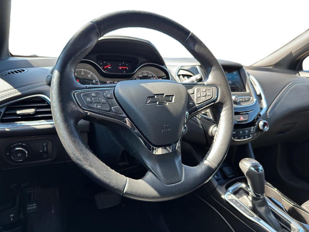 2019  Cruze Hatchback Premier in Brantford, Ontario - 7 - w1024h768px