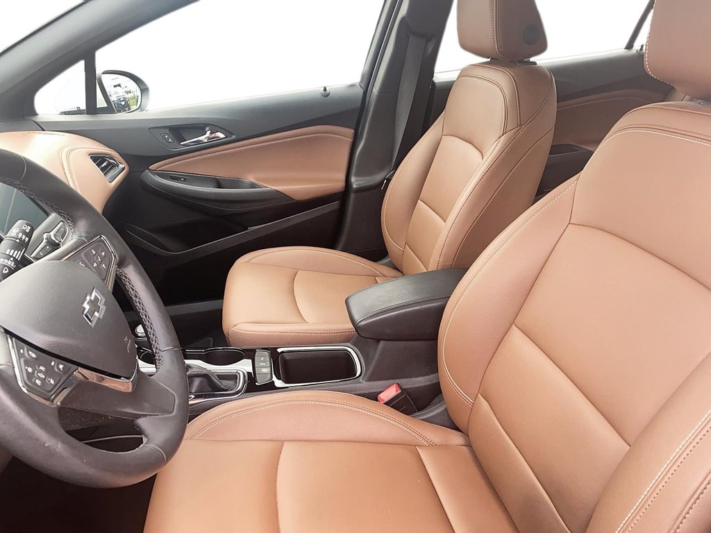 2019 Chevrolet Cruze Hatchback Premier in Brantford, Ontario - 8 - w1024h768px