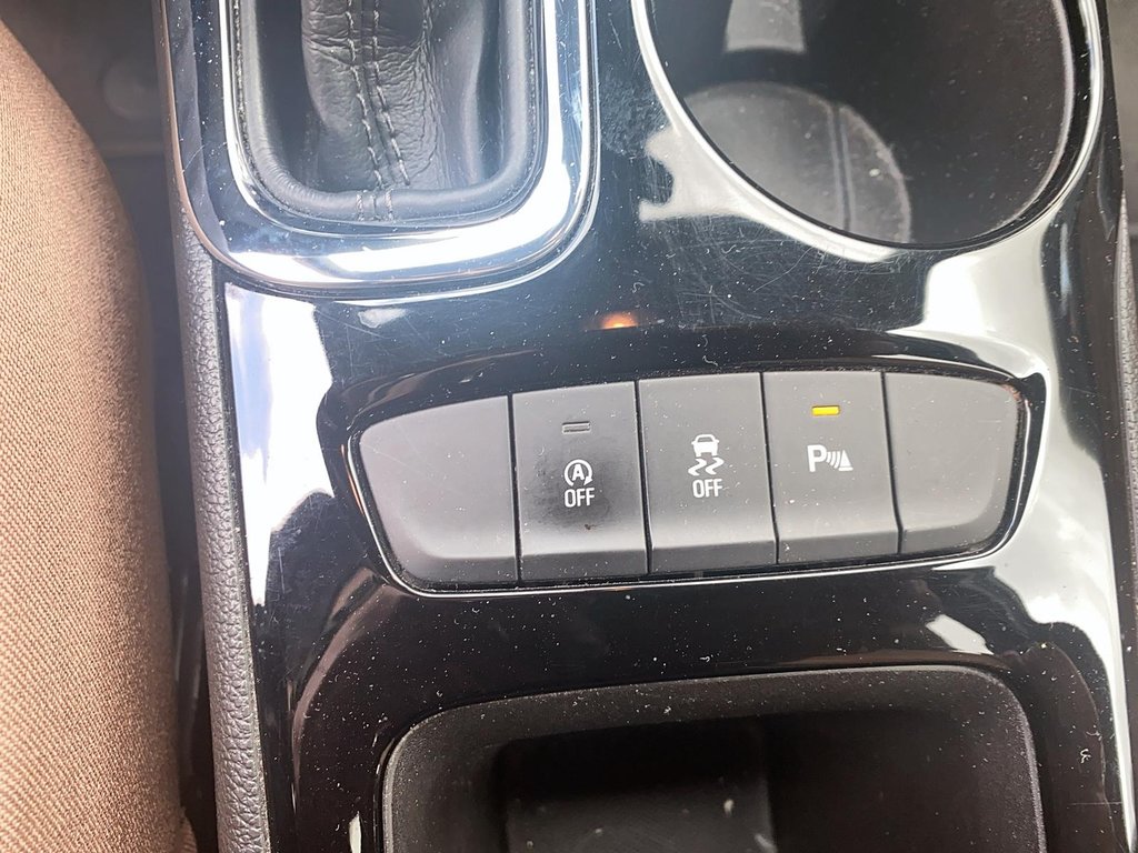 2019 Chevrolet Cruze Hatchback Premier in Brantford, Ontario - 15 - w1024h768px