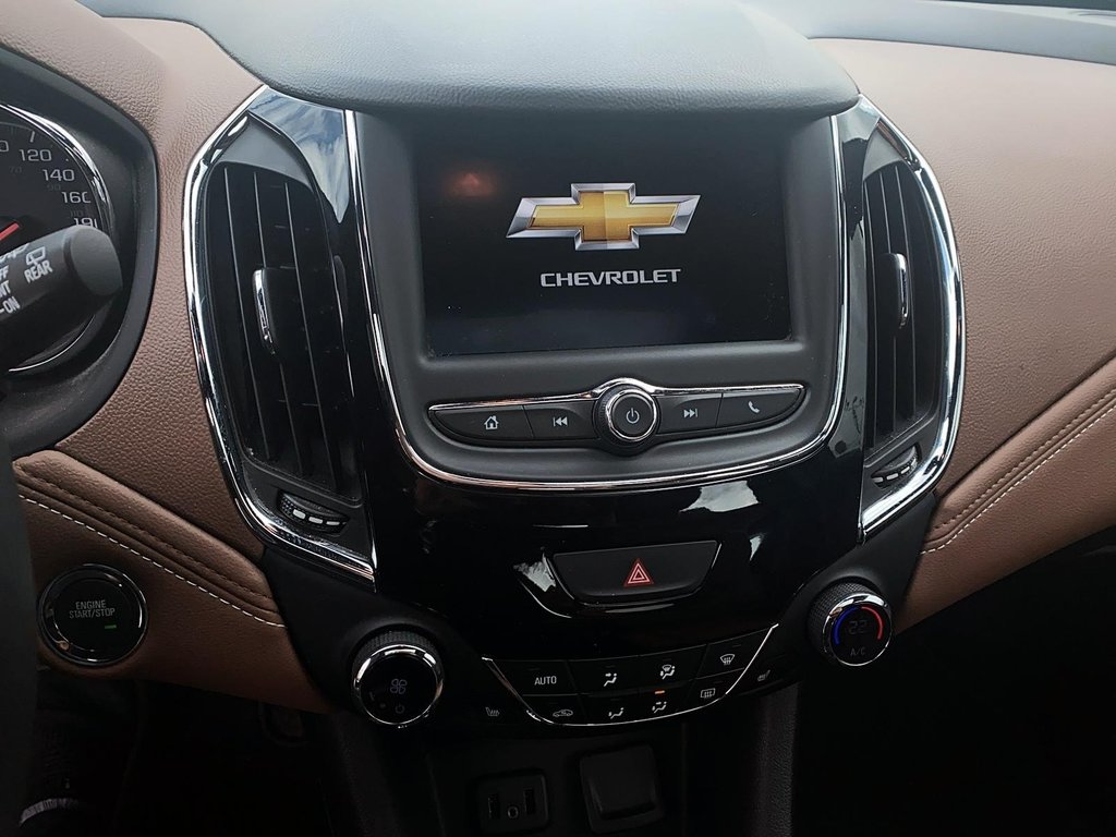 2019 Chevrolet Cruze Hatchback Premier in Brantford, Ontario - 13 - w1024h768px