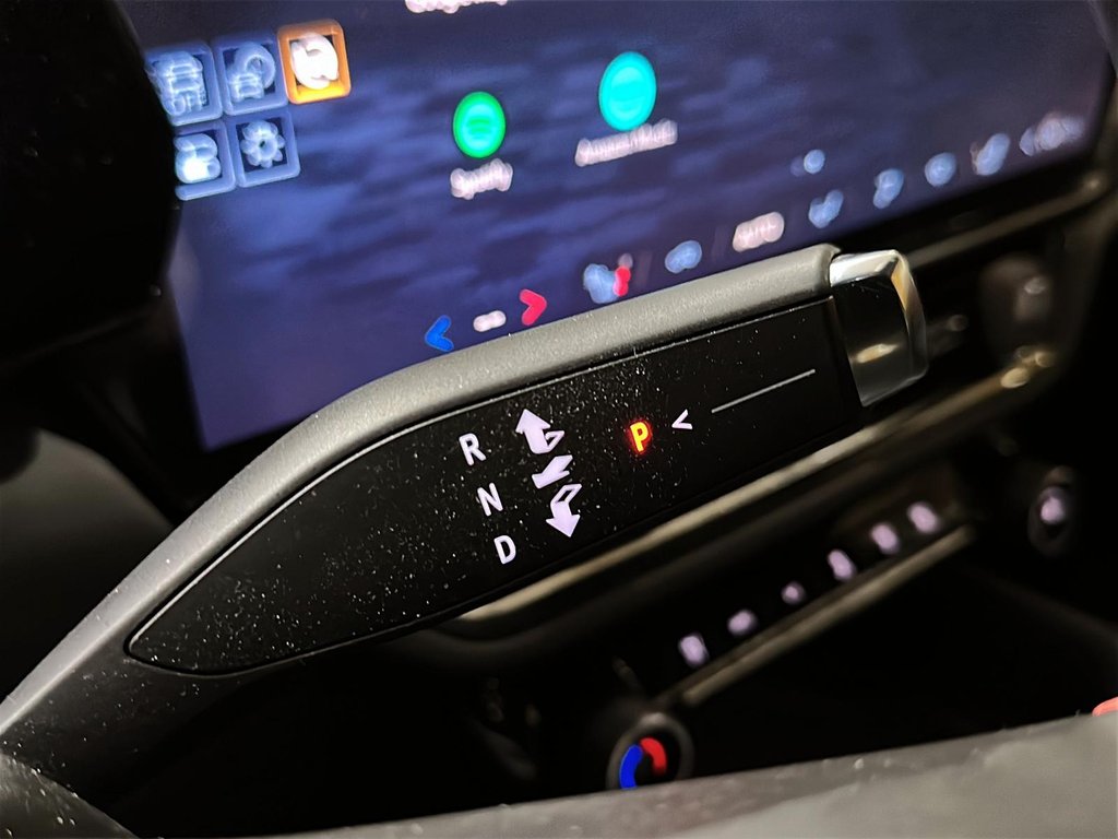 2024 Chevrolet Equinox EV 4dr RS w/2RS in Brantford, Ontario - 14 - w1024h768px