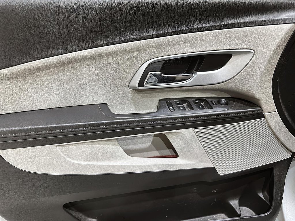 2011 Chevrolet Equinox LS AWD 1SA in Brantford, Ontario - 10 - w1024h768px