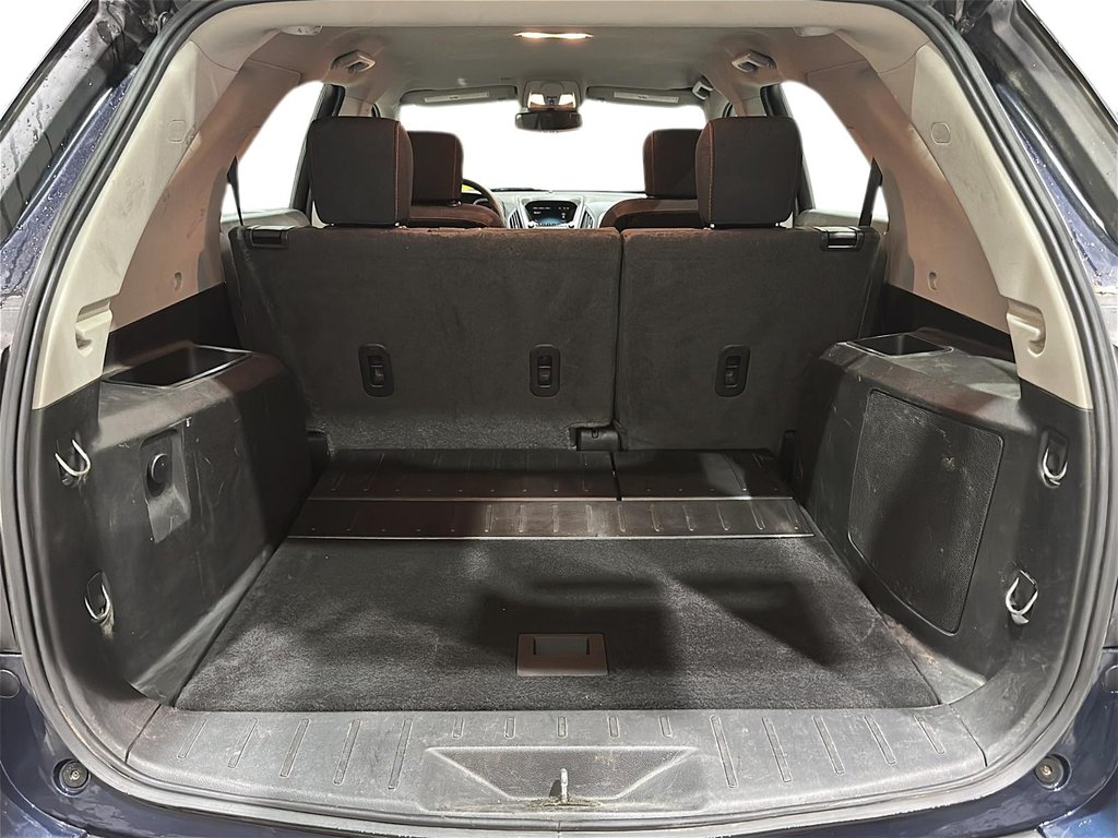 2017 Chevrolet Equinox AWD LS in Stratford, Ontario - 6 - w1024h768px