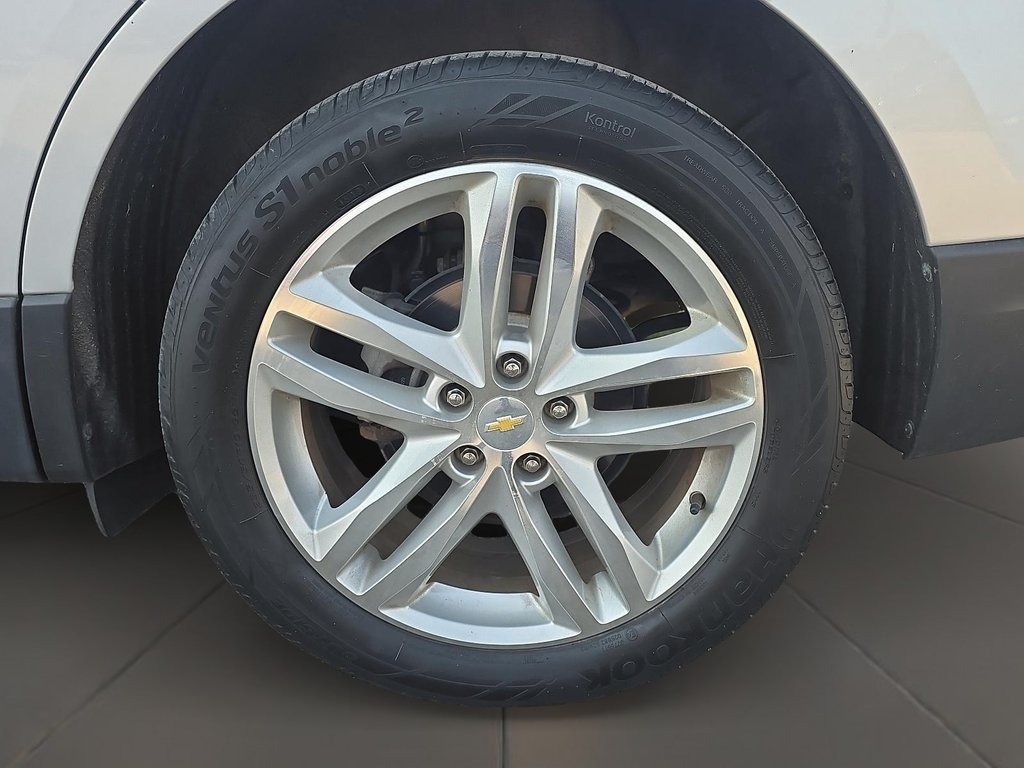 2019 Chevrolet Equinox AWD Premier 1.5t in Stratford, Ontario - 7 - w1024h768px